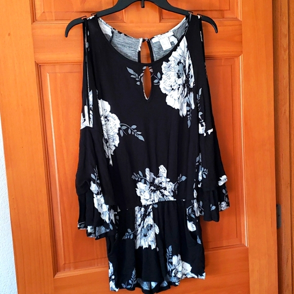 VENUS Pants - Make offer- Romper